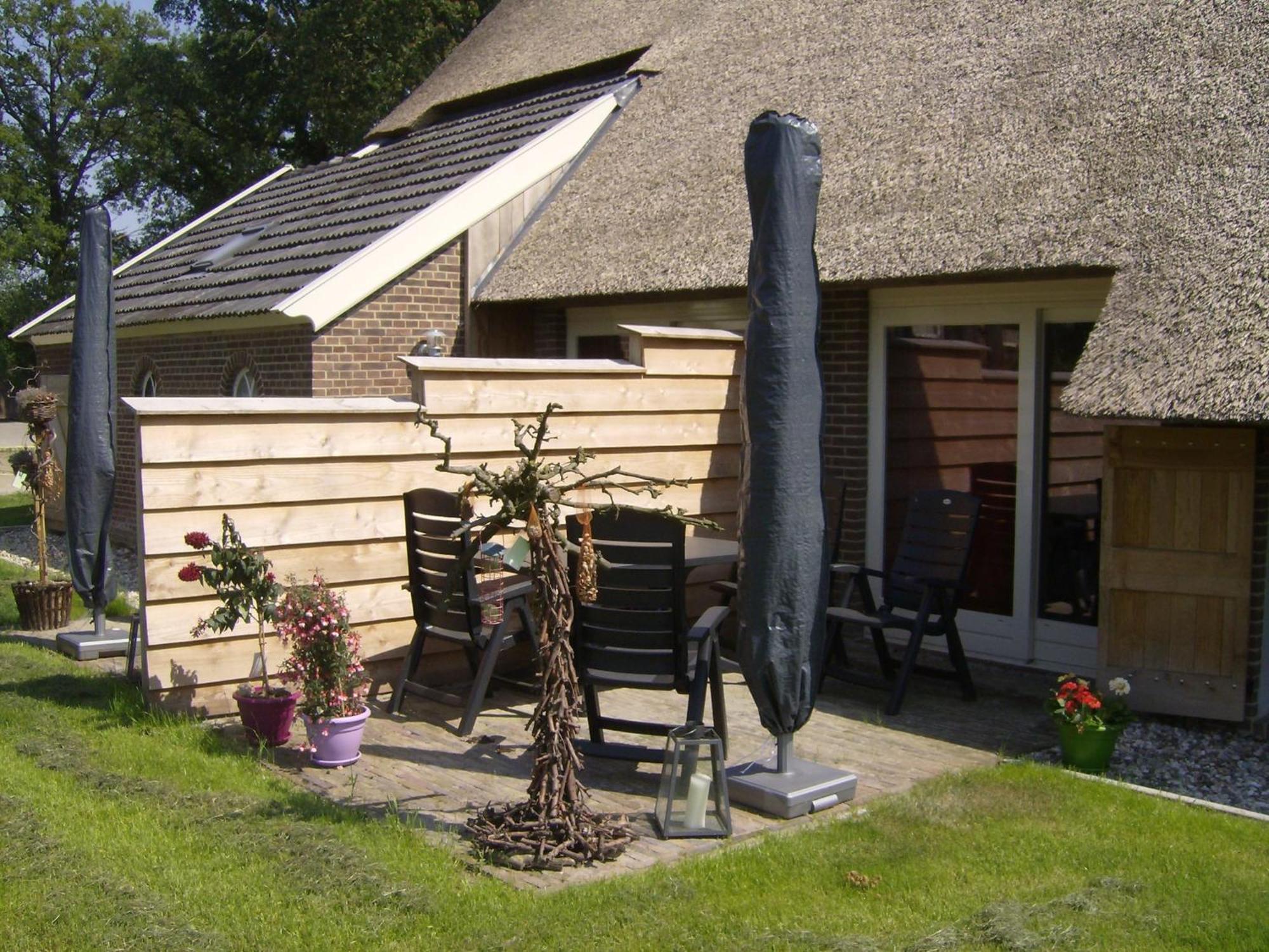 Staying In A Thatched Barn With Box Bed Beautiful View Region Achterhoek Geesteren  外观 照片